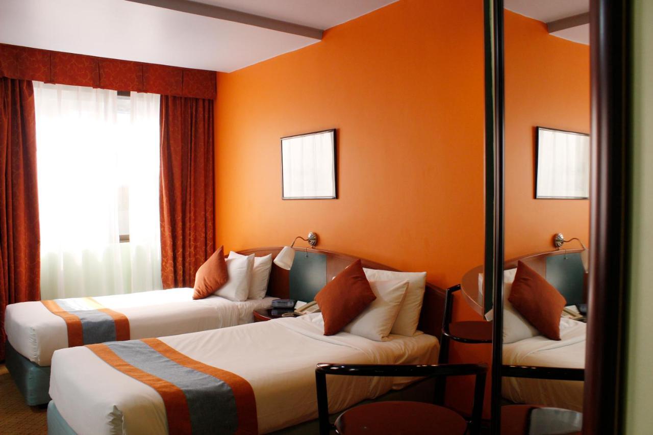 Al Diar Dana Hotel Abu Dhabi Ngoại thất bức ảnh