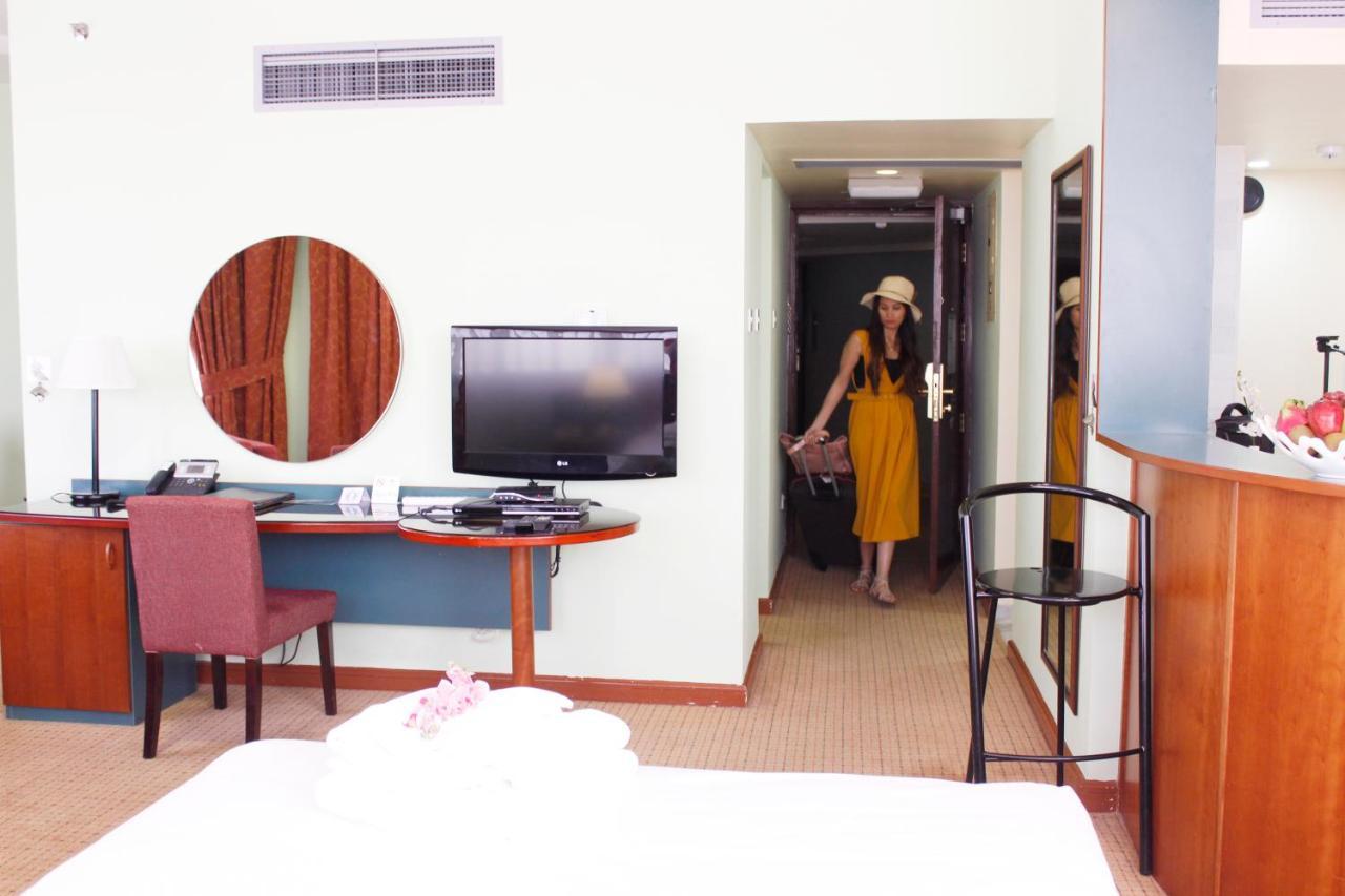 Al Diar Dana Hotel Abu Dhabi Ngoại thất bức ảnh