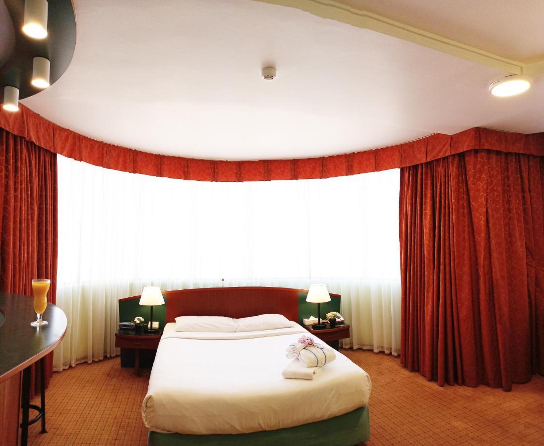 Al Diar Dana Hotel Abu Dhabi Ngoại thất bức ảnh