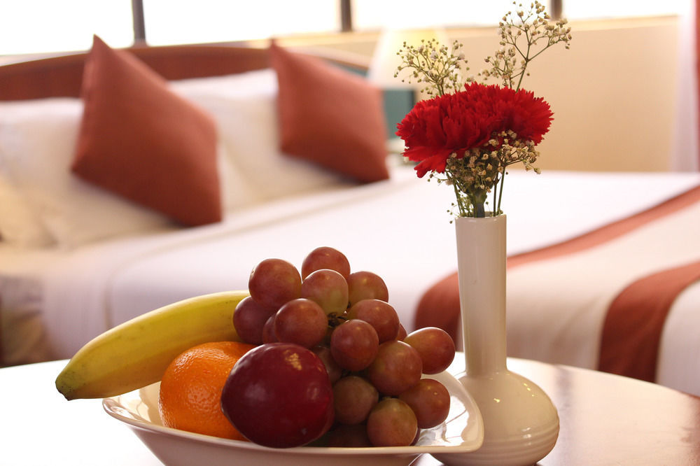 Al Diar Dana Hotel Abu Dhabi Ngoại thất bức ảnh